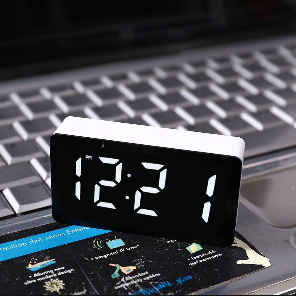 LED montre électronique miroir - Electronics Gadgets For Home avis et prix